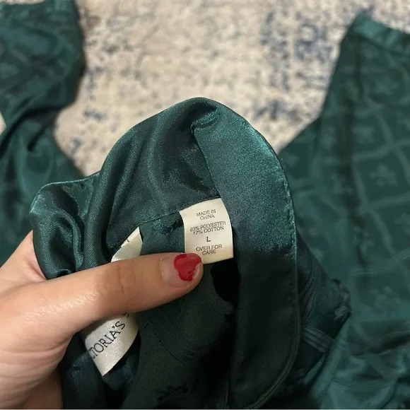 Victoria’s Secret 90s Vintage Green Floral Button Up Long Sleeve Pajama Top - Picture 9 of 12